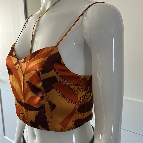 House of Harlow Smocked Crop Top - Picture 5 of 12